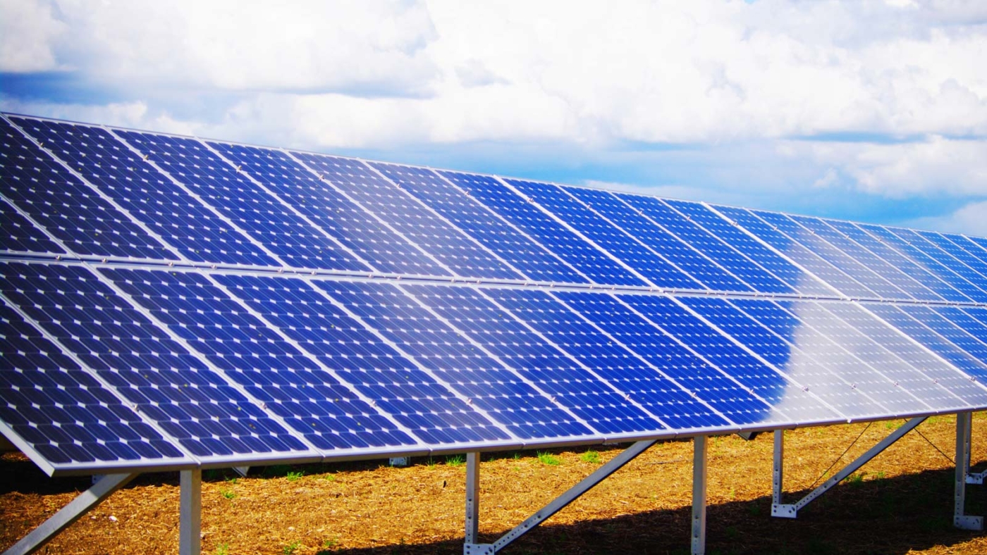 Solar-panel-array-rooftop